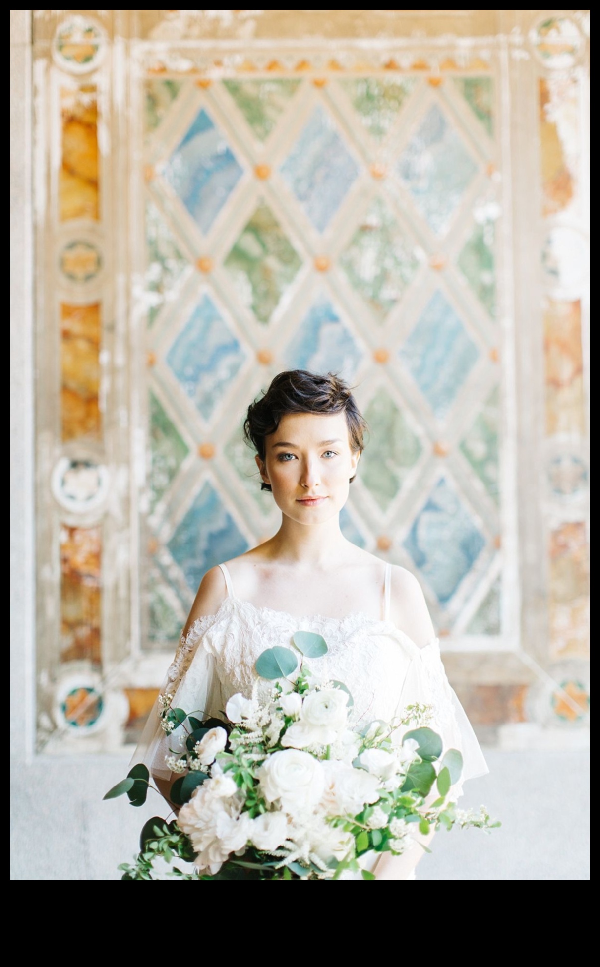 Ageless Beauty: Διαχρονική Vintage Νυφική ​​Μόδα