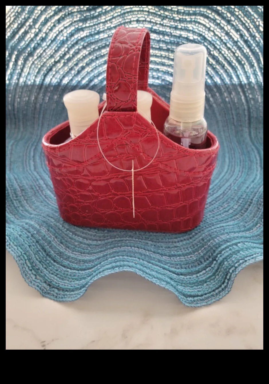 Pleasures σε μέγεθος τσέπης: Μινιατούρα και συμπαγή δώρα