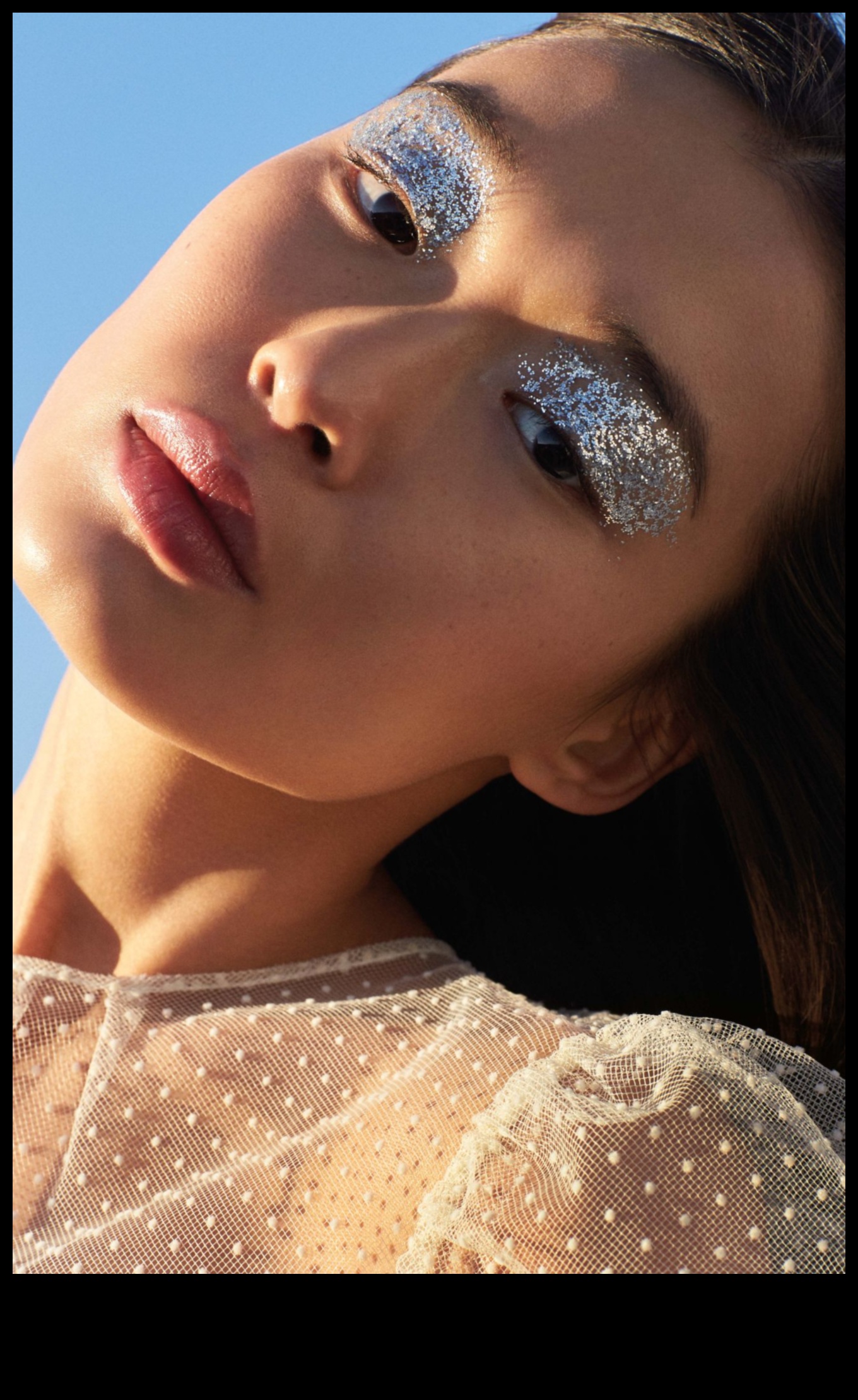 Τολμηρό και όμορφο πώς να απελευθερώσετε τη δύναμη των τεχνικών μακιγιάζ Glam 3 Τολμηρό και όμορφο: Απελευθερώνοντας τη δύναμη των τεχνικών μακιγιάζ Glam